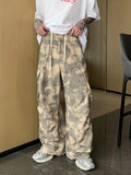 Camouflage pattern cargo pants