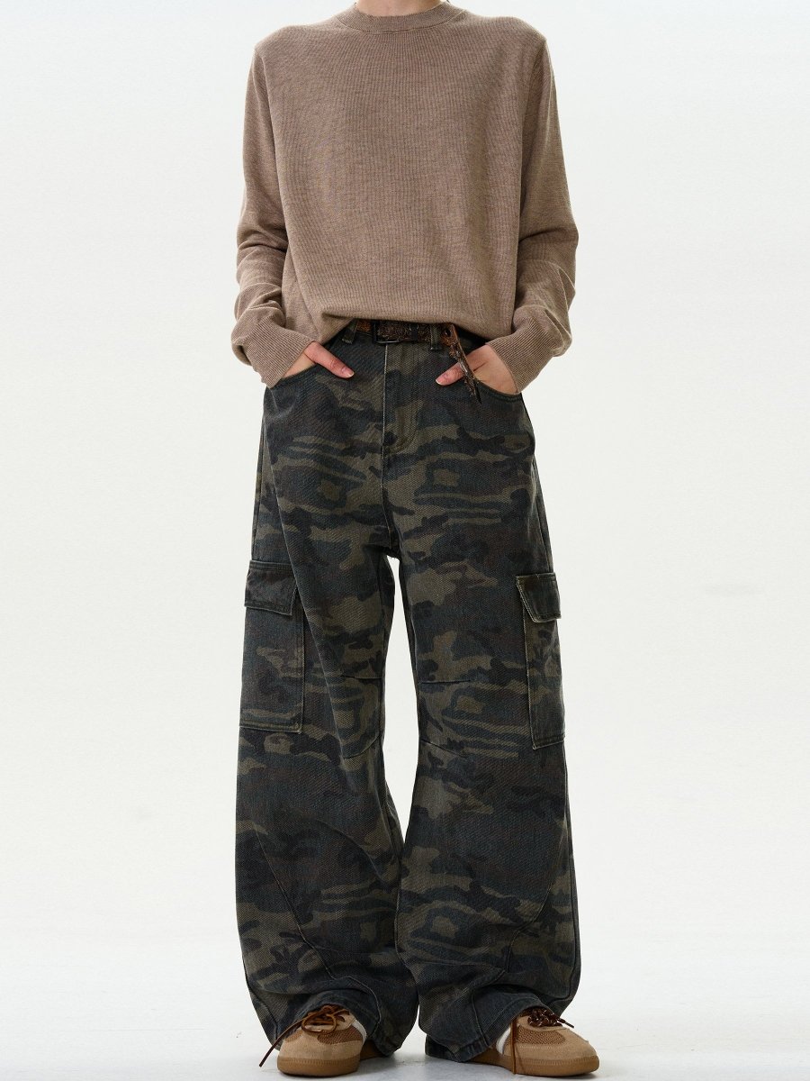 Camouflage wide denim pants