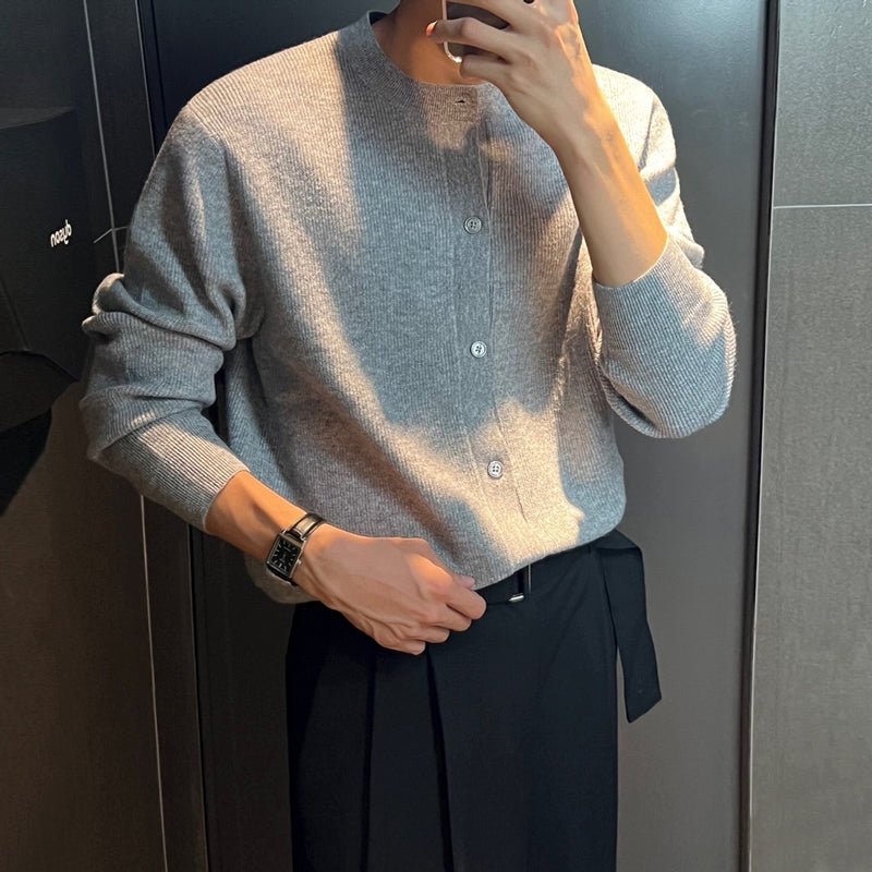 Round neck knit cardigan