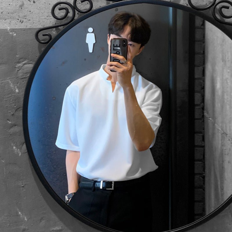 V -neck short sleeve T -shirt